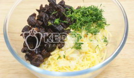 рулетики салями с начинкой