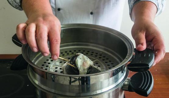 рулеты из сибаса с креветками