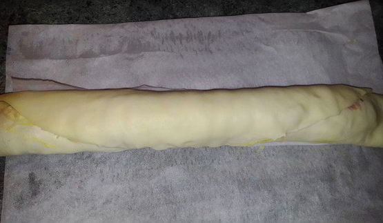 слоеные рулетики с горчицей, ветчиной и сыром