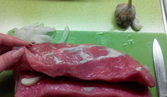 сочный мясной рулет