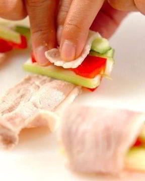 Свиные рулетики с овощами