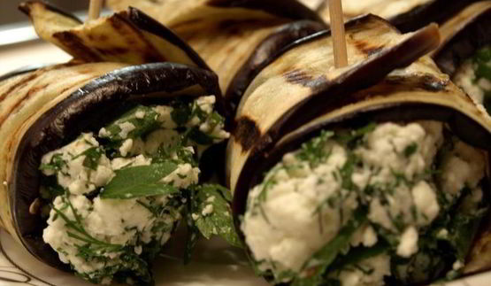 экспресс рулетики из баклажан с зеленым творогом