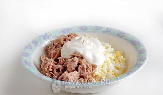 сэндвич с тунцом