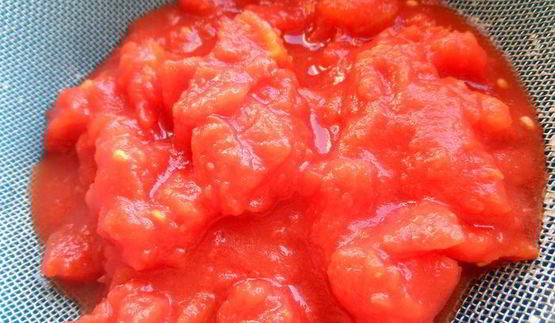 сырная закуска-шарики в томатном соусе