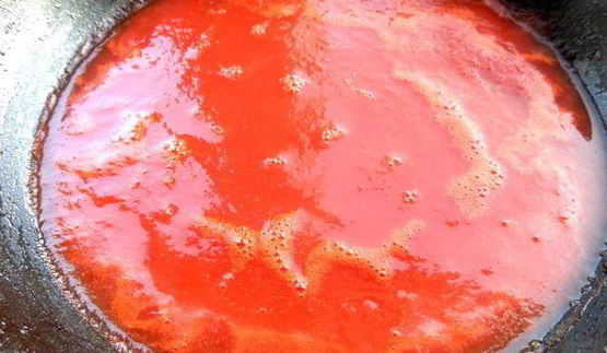 сырная закуска-шарики в томатном соусе