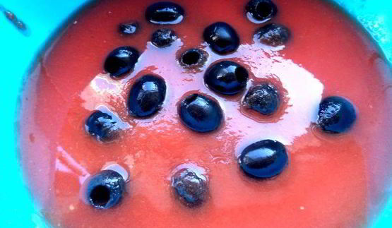 сырная закуска-шарики в томатном соусе