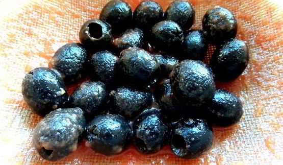 сырная закуска-шарики в томатном соусе