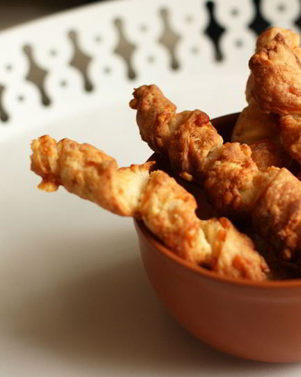 Рецепт сырных палочек к супу