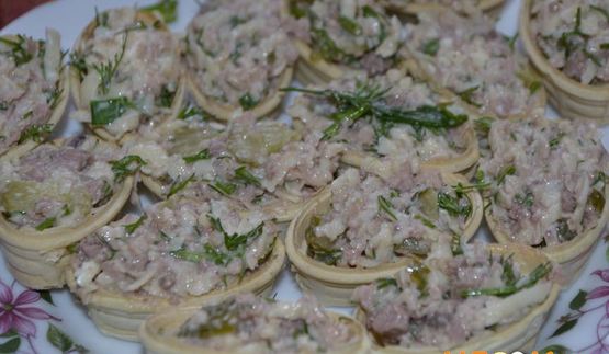 тарталетки с печенью трески