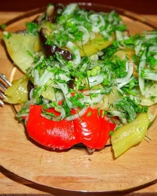 Закуска из баклажанов с болгарским перцем к мясу