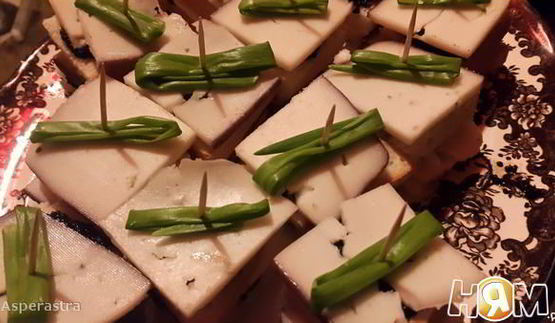 закуска из козьего сыра и икры