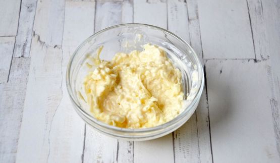 закуска из языка с сыром и чесноком