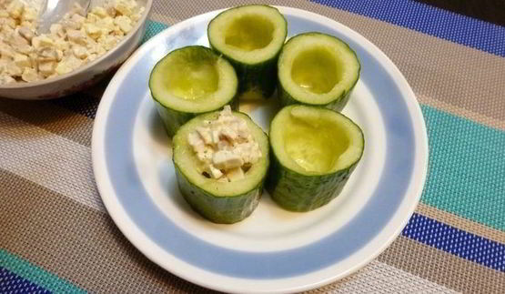 закуска огуречные стаканчики с курицей
