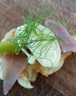 Закуска с маринованными огурцами