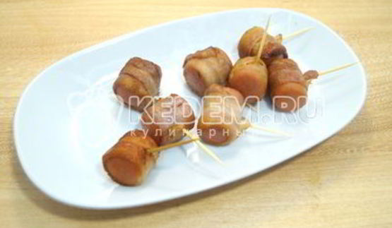 закуска сосиски в беконе