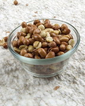 Жареный арахис в специях и чесноке